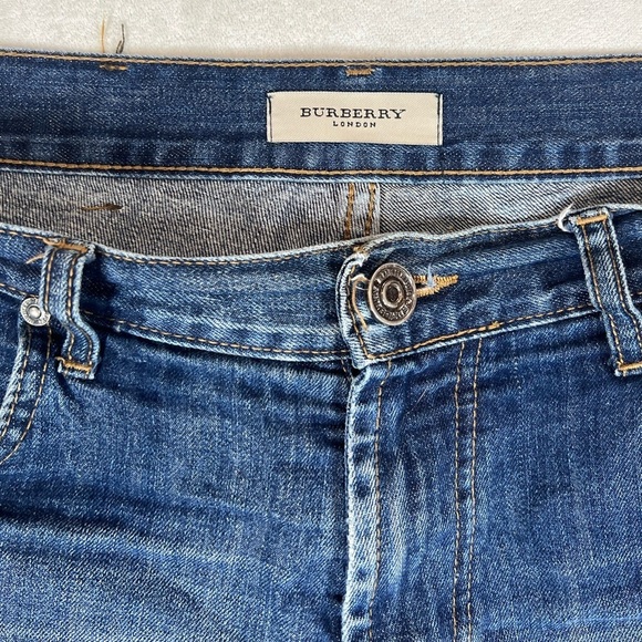 Burberry London Medium Wash 34W 32L Premium Denim Jeans Back Pock Logo Buttons - Picture 5 of 13